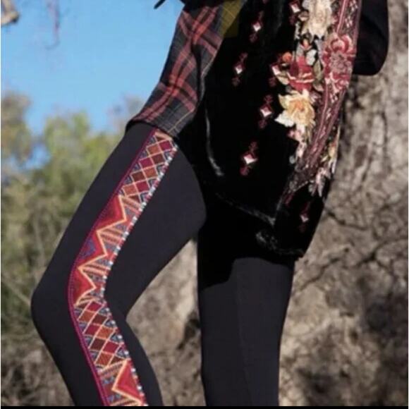 Johnny Was Women’s S Black Marjan Embroidered Stretch Ankle Legging Pants Boho - Picture 1 of 6